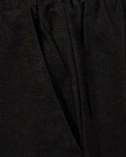 FREEQUENT LAVA SHORTS